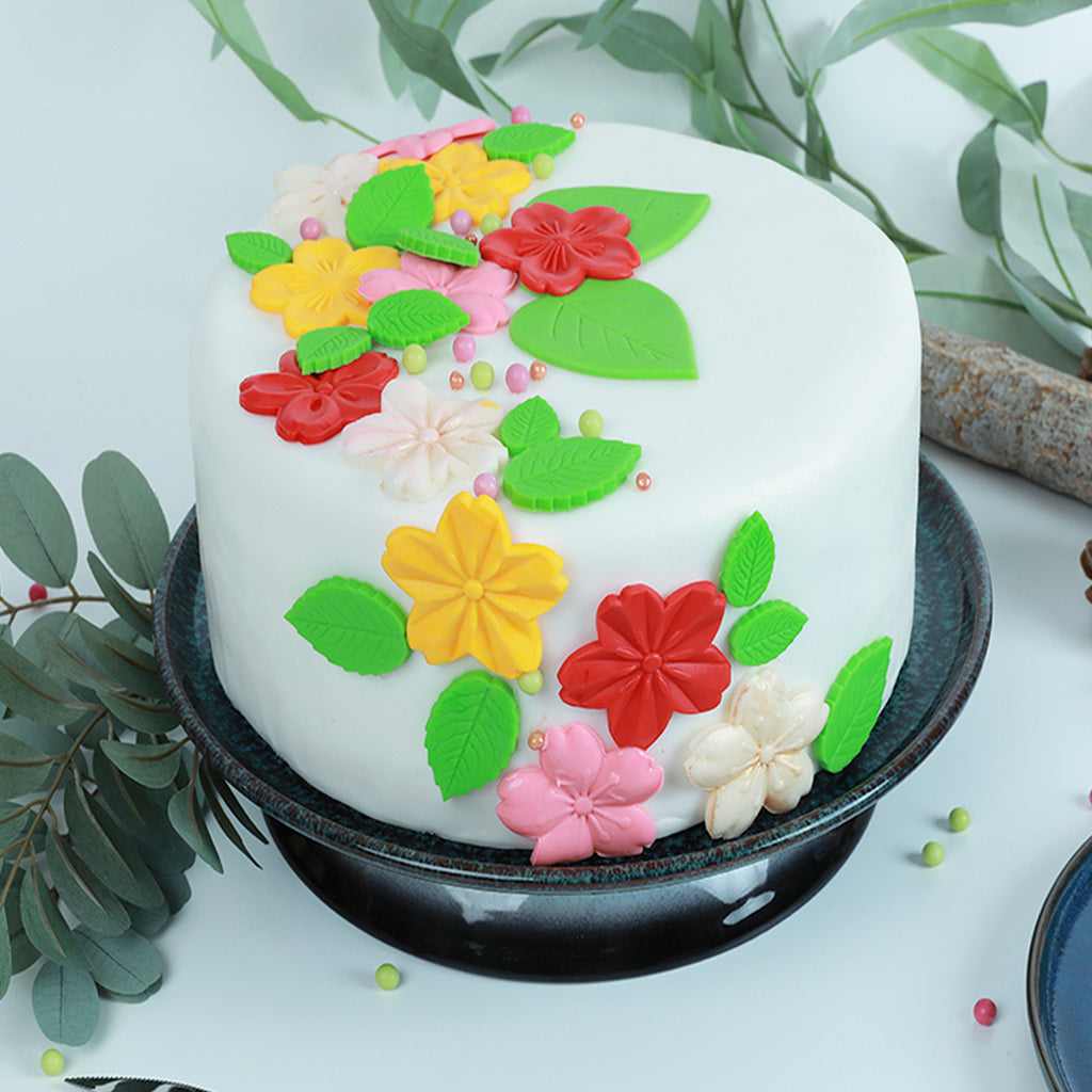 Nos gâteaux à décors pâte à sucre sont personnalisés selon vos envies
